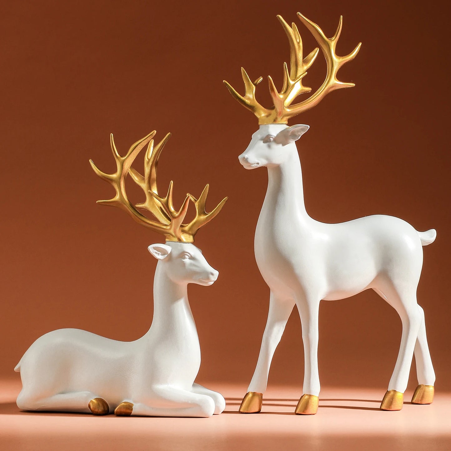 White Resin Reindeer Statue Deer Sculpture Tabletop Ornament